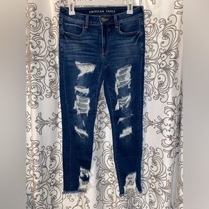 American Eagle Next level stretch distressed jegging crop